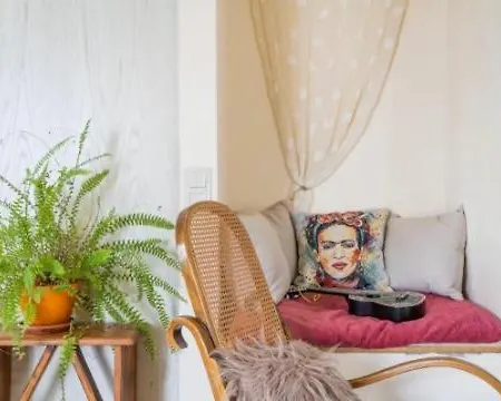 Cozy, Artistic House On Apartment Ano Syros